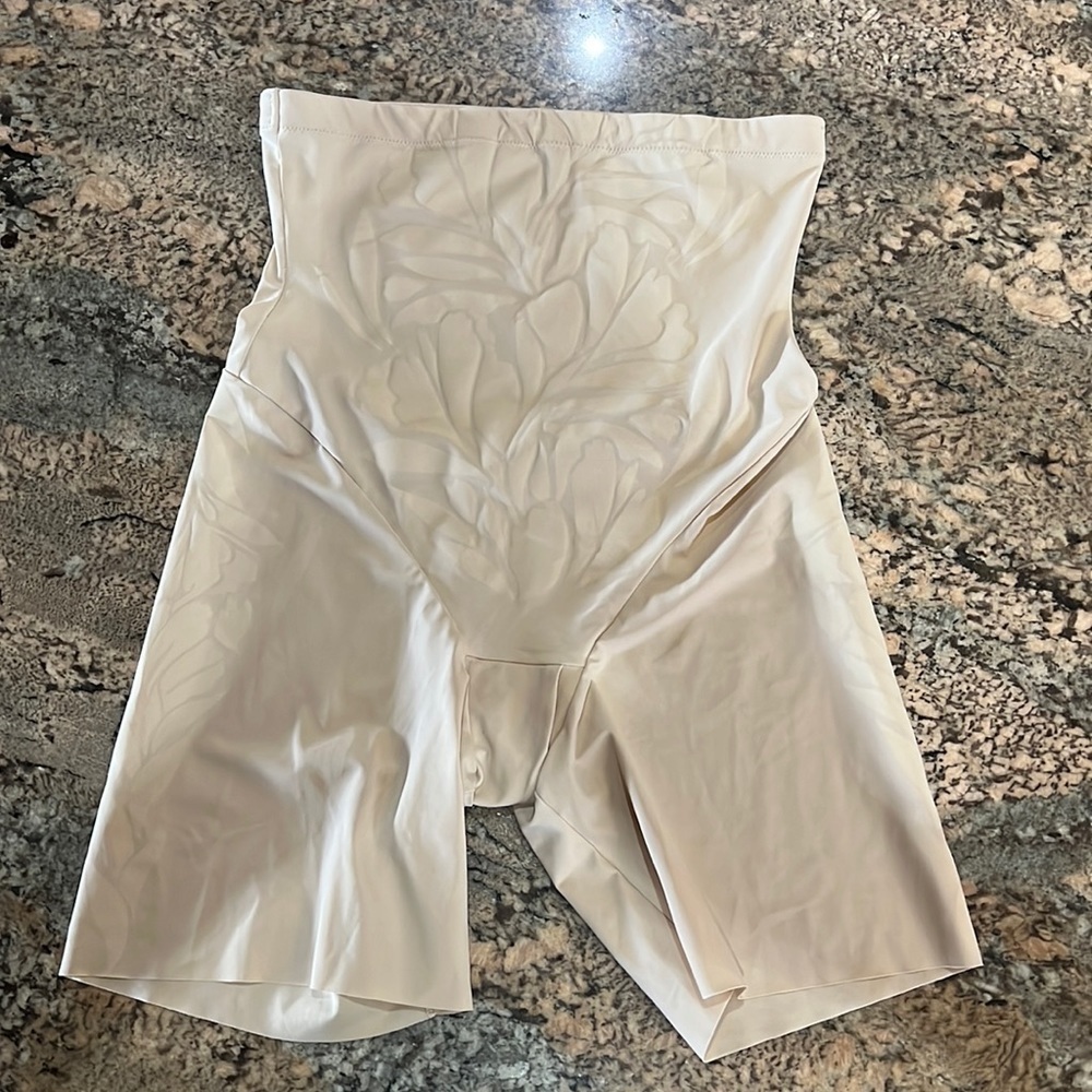 Maidenform Body Shaper
